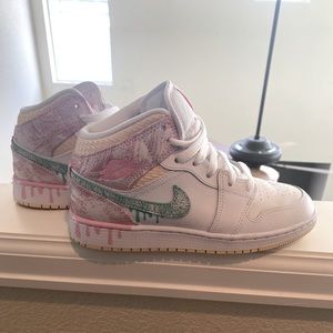 Nike Air Jordan Mid 1